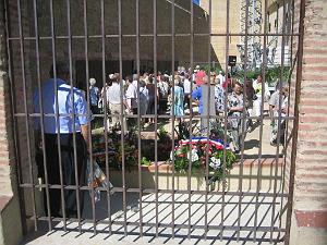 commemoration du MASSACRE du 5 juillet 1962  au mur des disparus 009